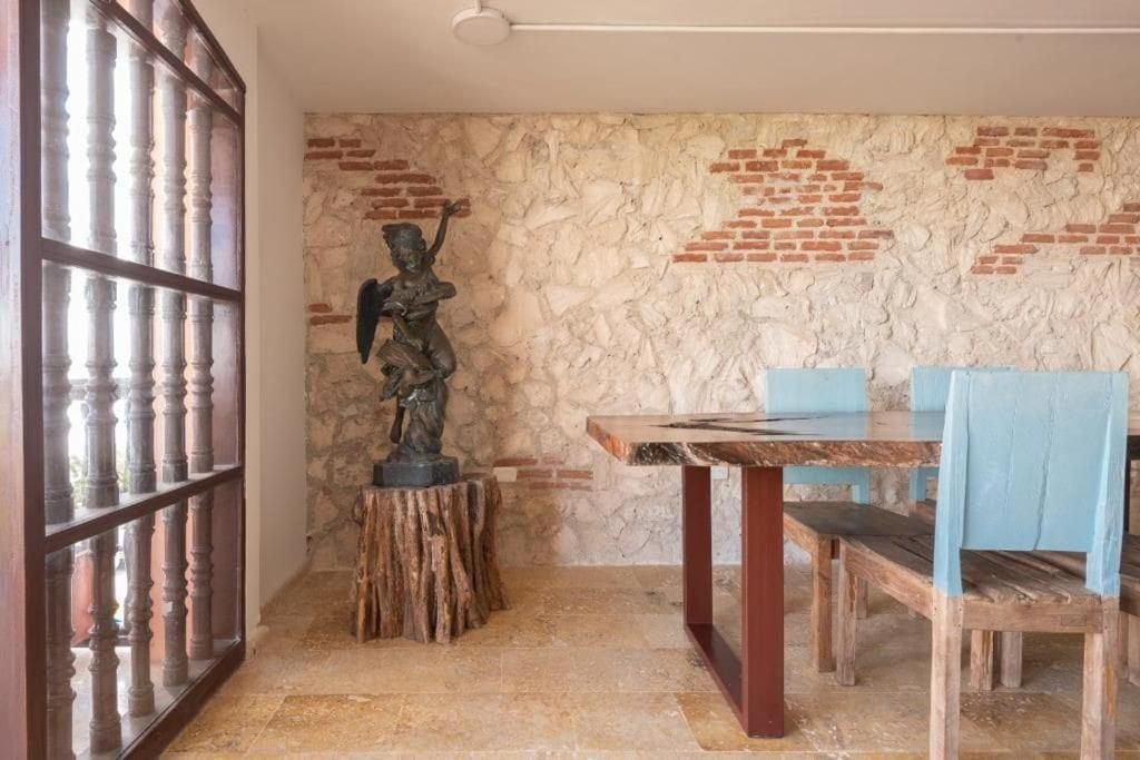 Apartment Charming Old Loft With Jacuzzi!